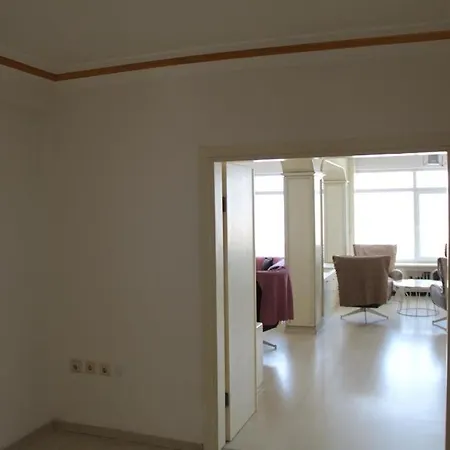 Abbasi Aparthotel 4*