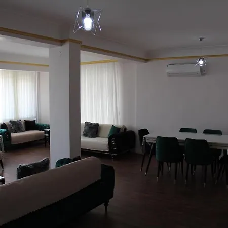 Abbasi Aparthotel 4*