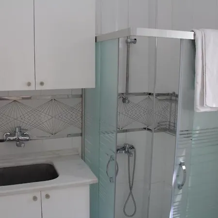 Abbasi Aparthotel 4*