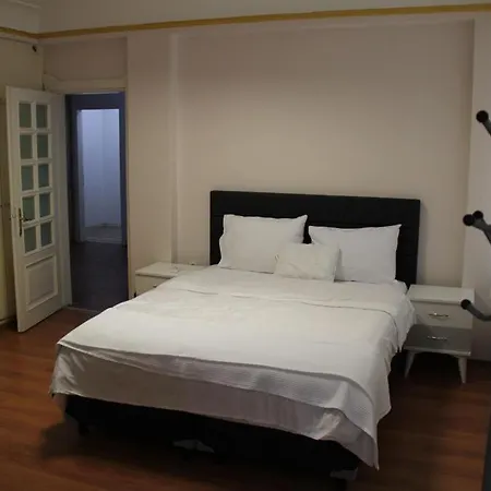 Abbasi Aparthotel 4*